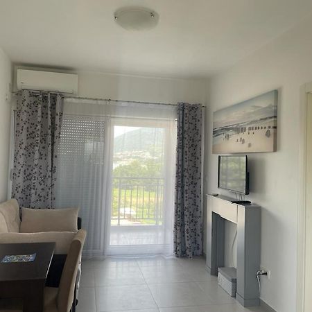 Kristina Apartments Тиват Екстериор снимка