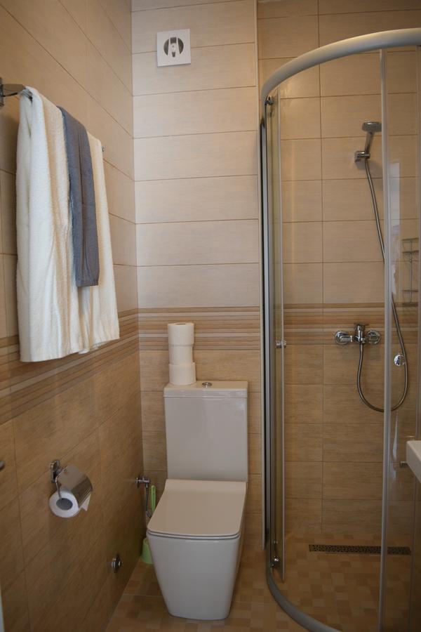 Kristina Apartments Тиват Екстериор снимка