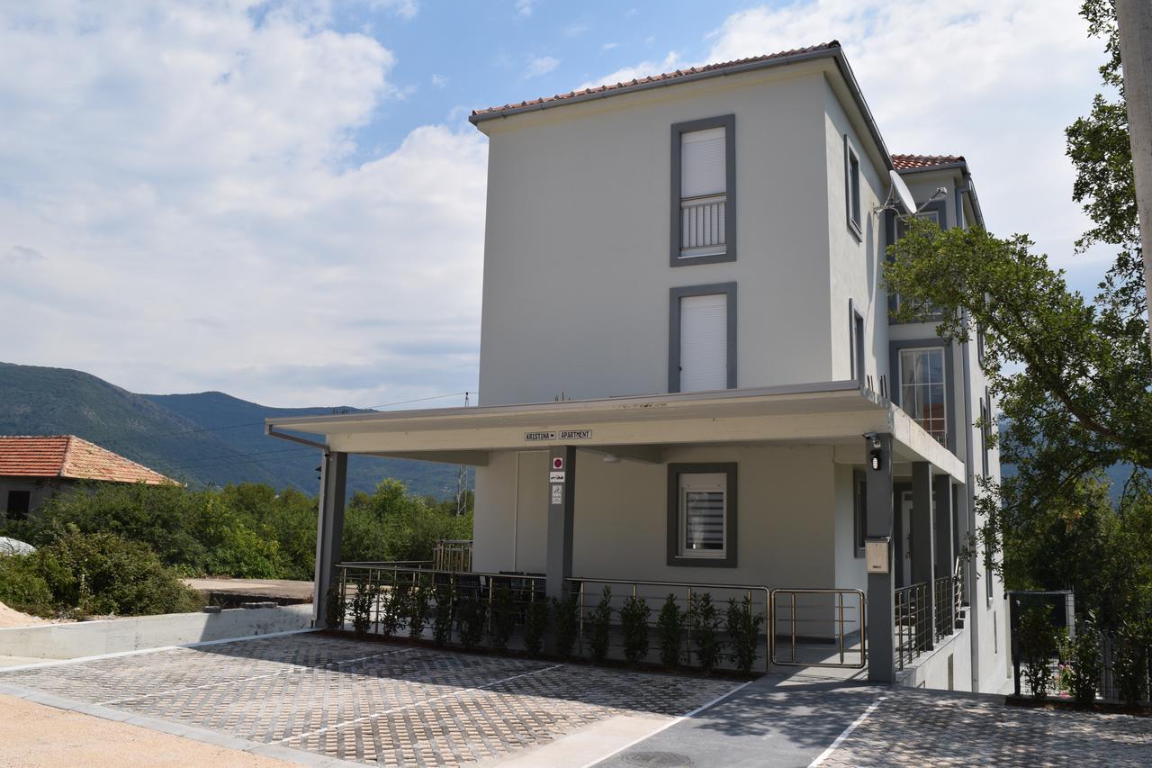 Kristina Apartments Тиват Екстериор снимка